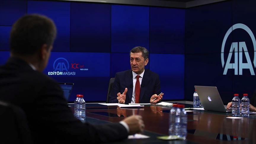 Milli Eğitim Bakanı Selçuk: Uzaktan eğitim dersleri 23 Mart’ta saat 09.00’da başlayacak