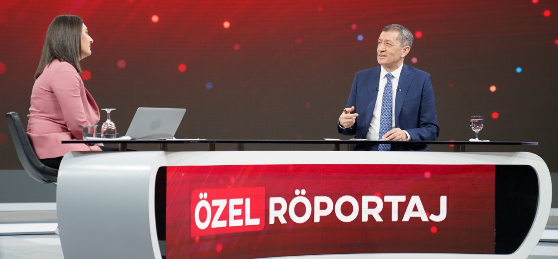 Bakan Selçuk Trt Haber Canlı Yayınında Soruları Yanıtladı.
