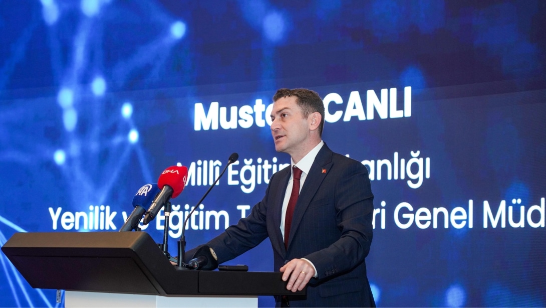 İstanbul’da “ll. Eğitimde Yapay Zeka Zirvesi” Düzenlendi